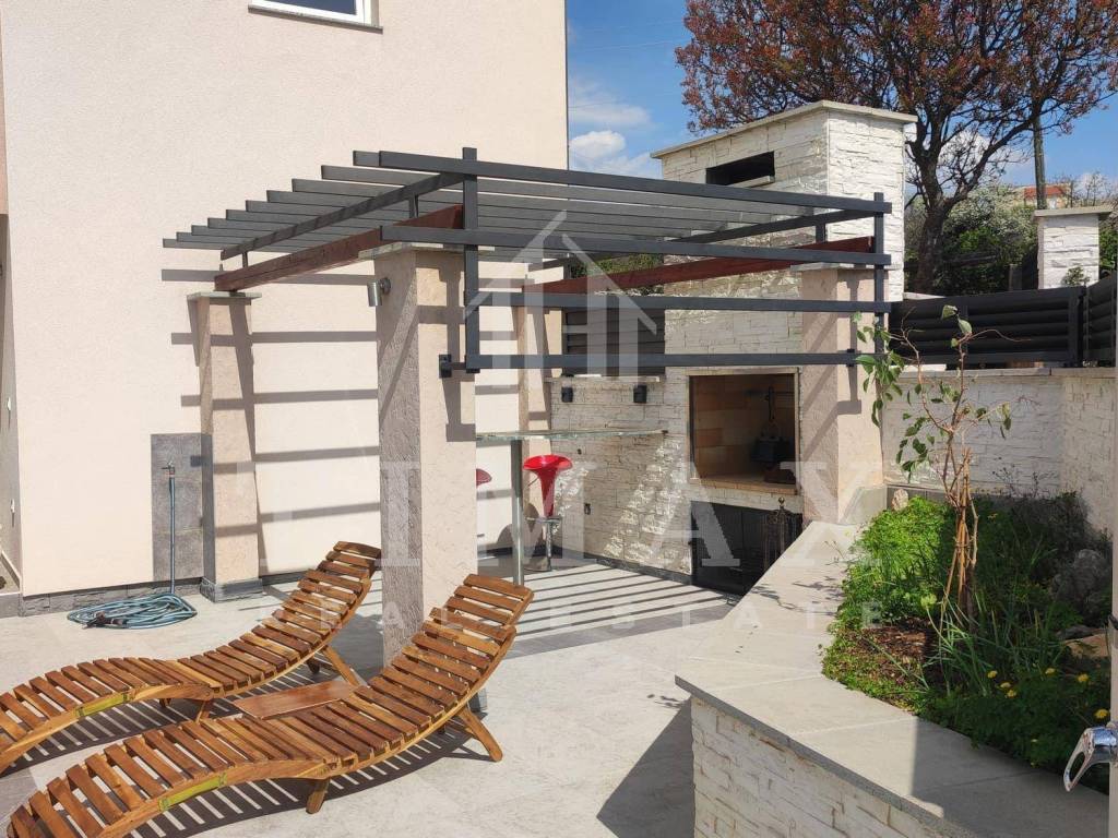 Kuca na moru, Prodaja, Jasenice, Rovanjska