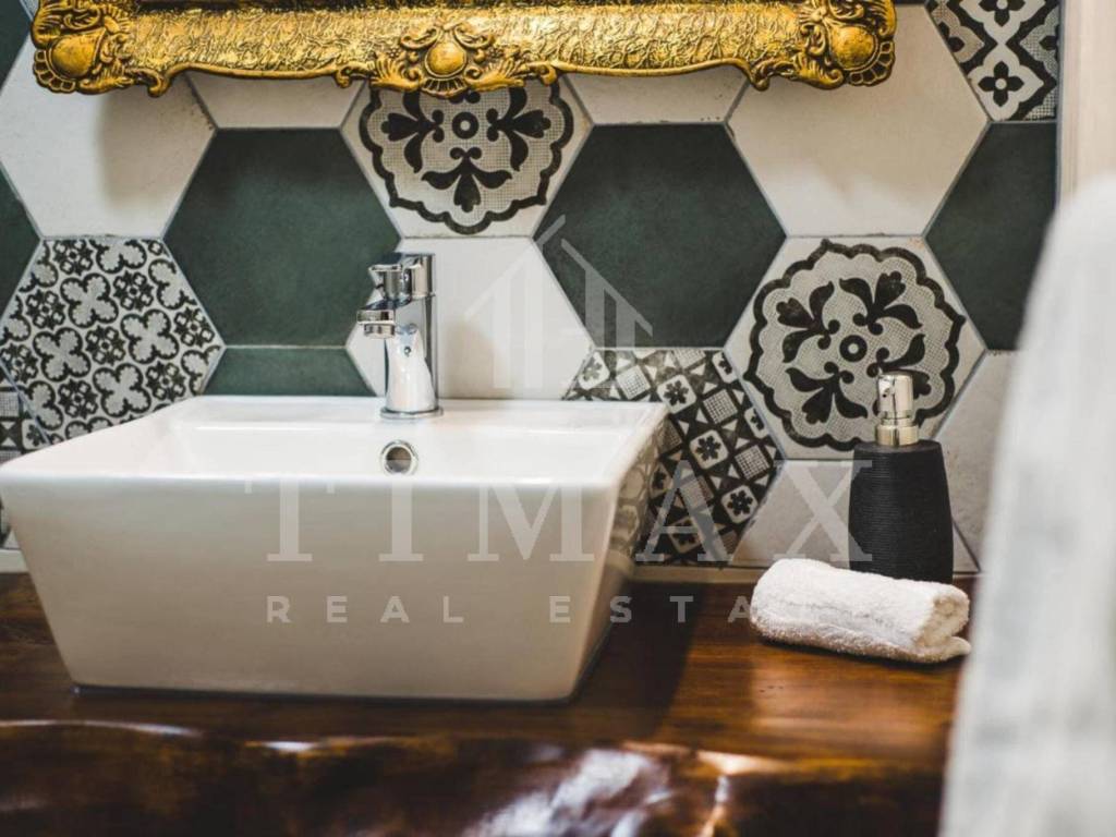 Stambeno poslovni objekt, Prodaja, Knezevi vinogradi, Karanac