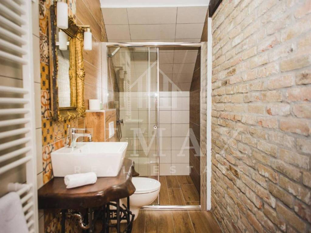 Stambeno poslovni objekt, Prodaja, Knezevi vinogradi, Karanac