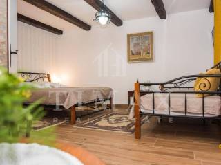 Stambeno poslovni objekt, Prodaja, Knezevi vinogradi, Karanac