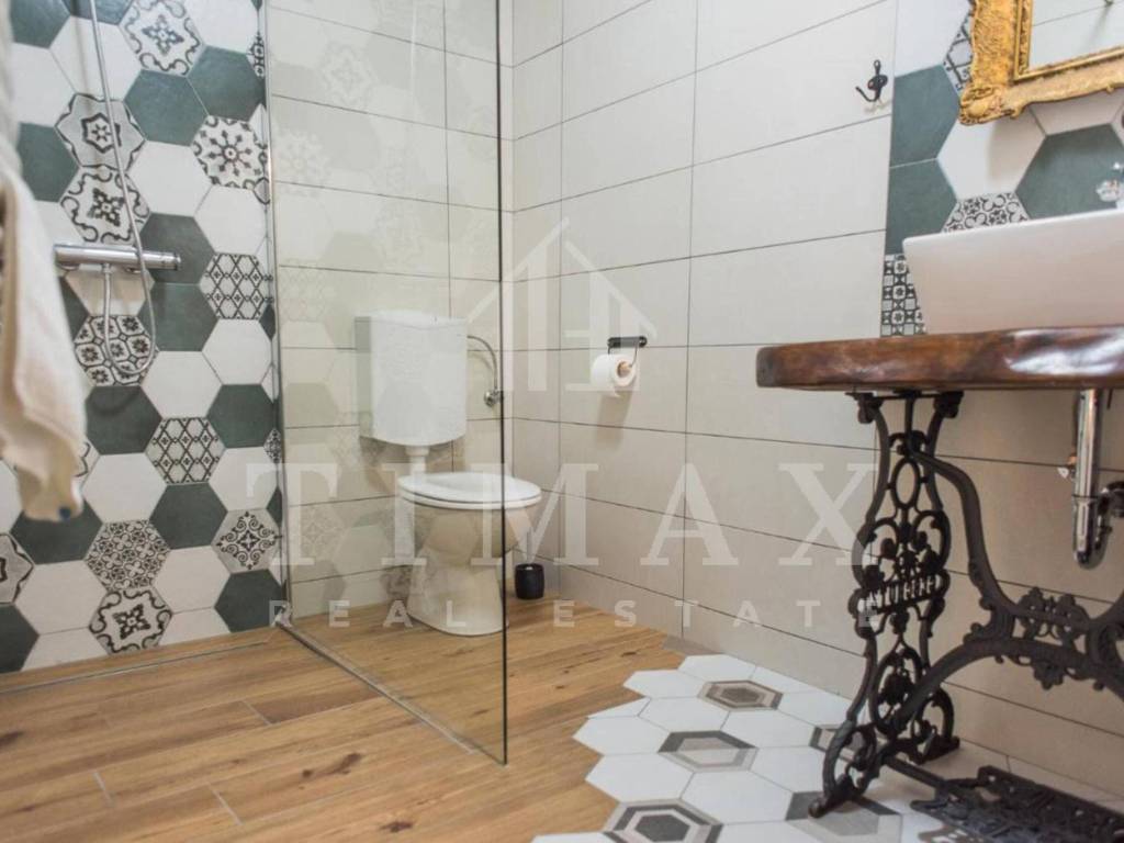 Stambeno poslovni objekt, Prodaja, Knezevi vinogradi, Karanac