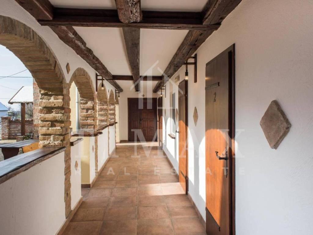 Stambeno poslovni objekt, Prodaja, Knezevi vinogradi, Karanac