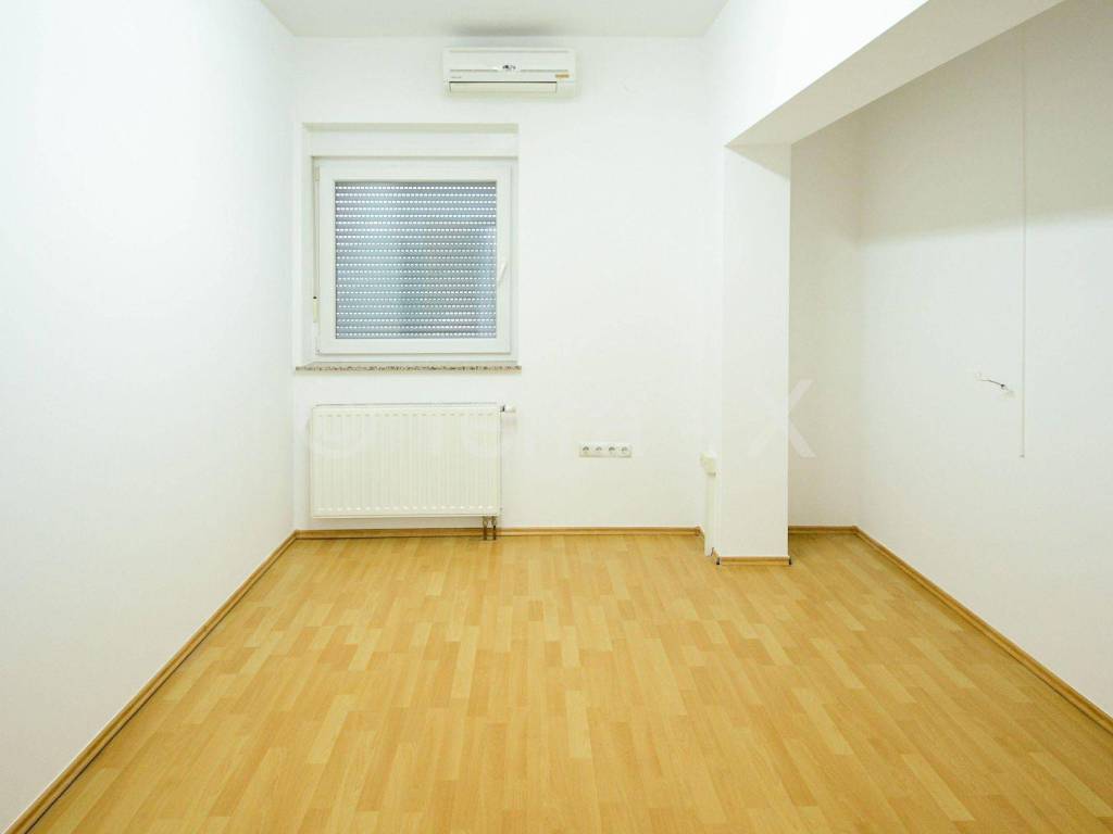 Hala, Zakup, Sveta Nedelja, Oresje