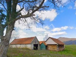 Drvena kuca, Prodaja, Plaski, Plaski