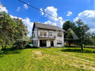 Obiteljska kuca, Prodaja, Plaski, Plaski