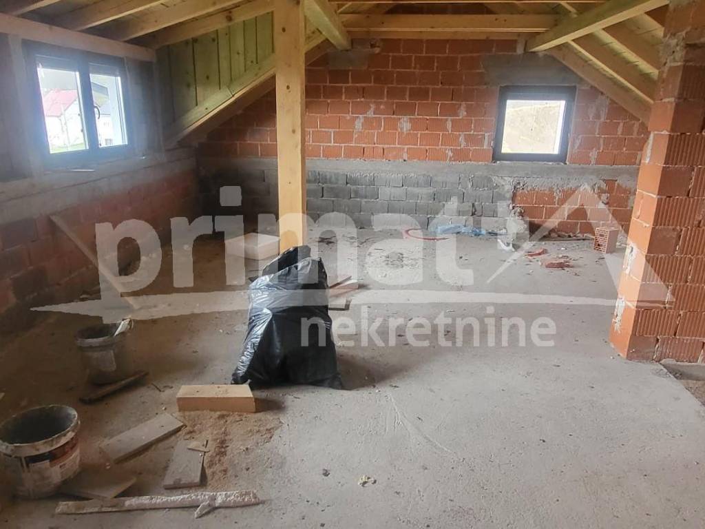 Obiteljska kuca, Prodaja, Plaski, Plaski