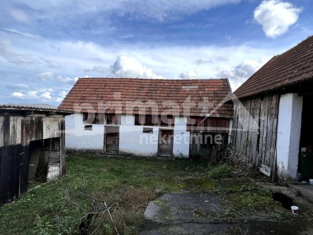 Drvena kuca, Prodaja, Plaski, Plaski