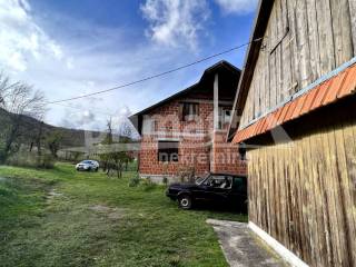 Drvena kuca, Prodaja, Plaski, Plaski