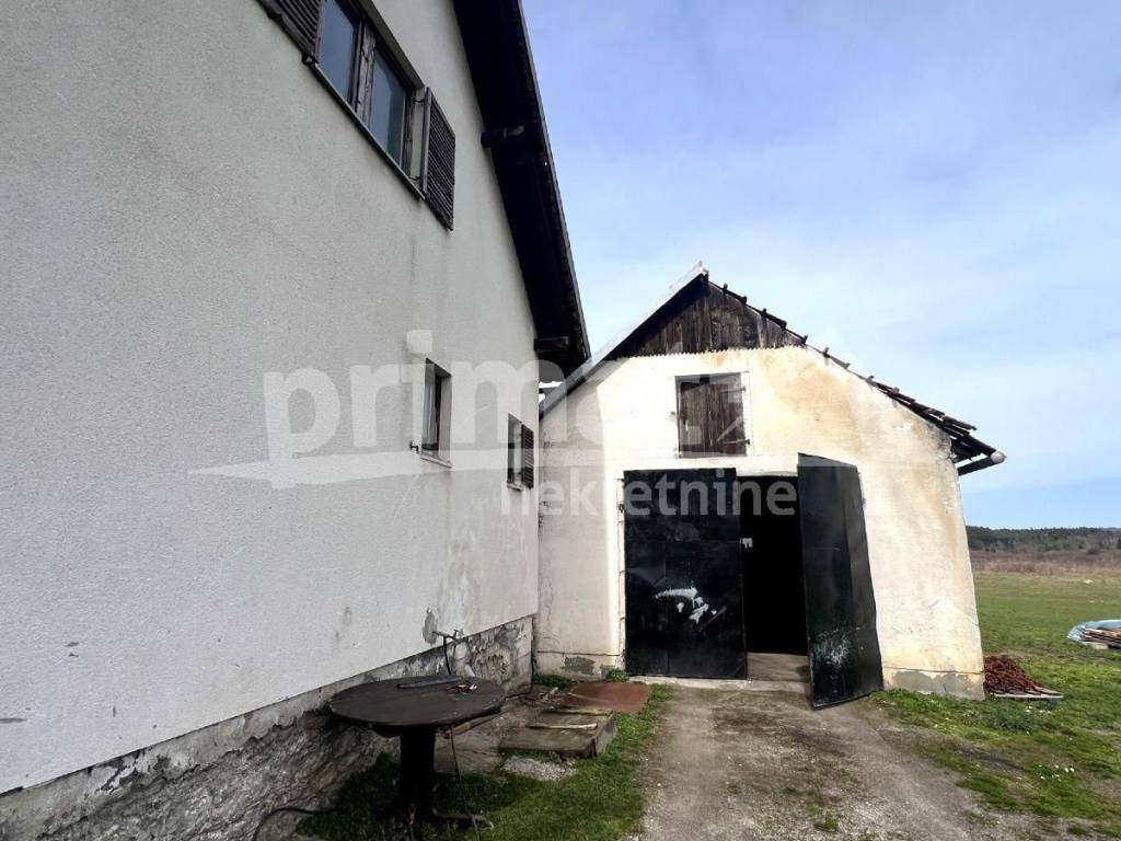 Kuca, Prodaja, Plaski, Plaski