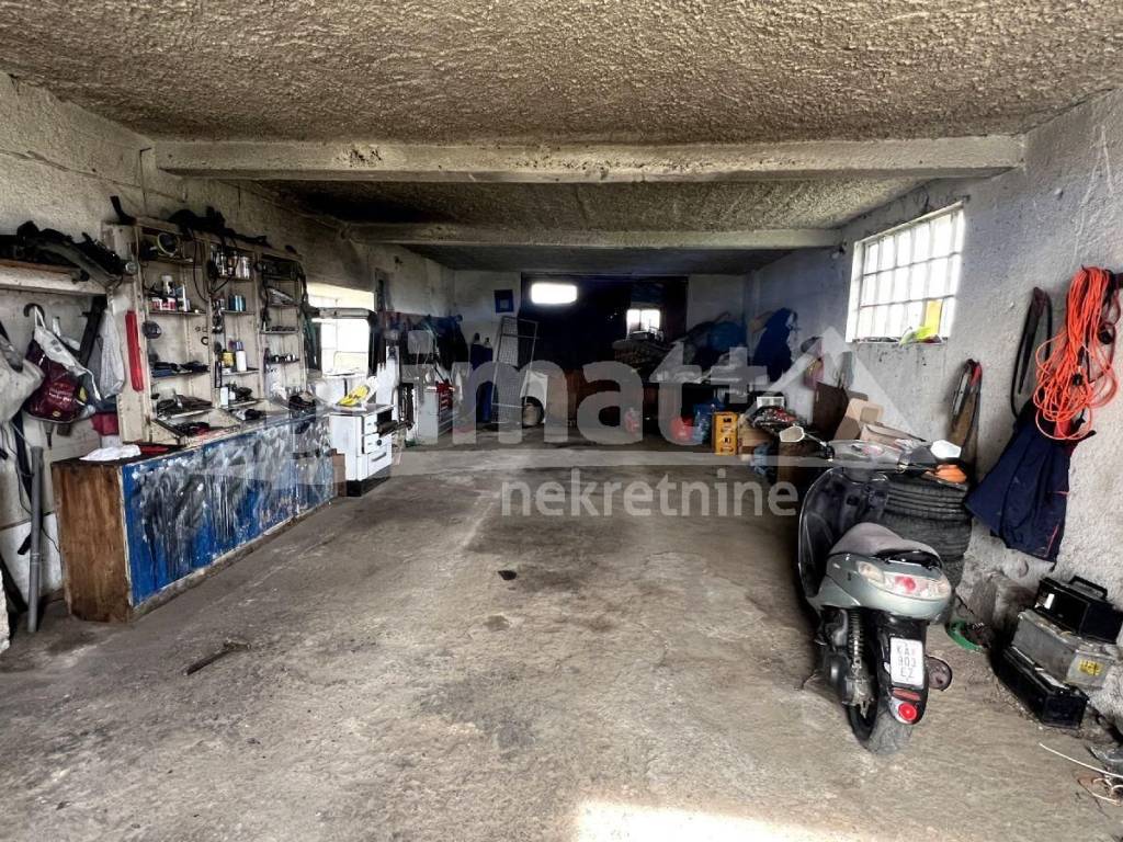 Kuca, Prodaja, Plaski, Plaski