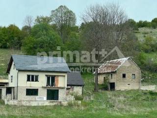 Kuca u izgradnji, Prodaja, Vrhovine, Vrhovine