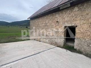 Kuca u izgradnji, Prodaja, Vrhovine, Vrhovine