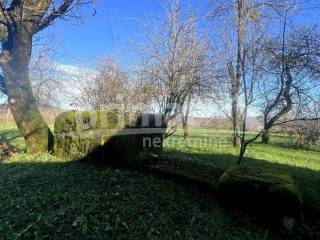 Kuca, Prodaja, Plaski, Lapat