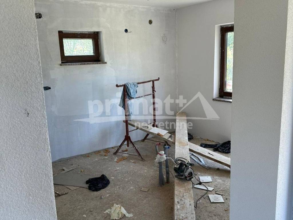 Kuca, Prodaja, Vrhovine, Vrhovine