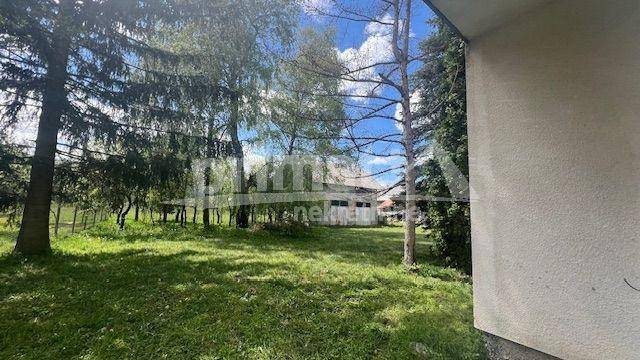 Stambeno poslovni objekt, Prodaja, Plaski, Plaski