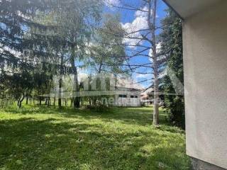 Stambeno poslovni objekt, Prodaja, Plaski, Plaski