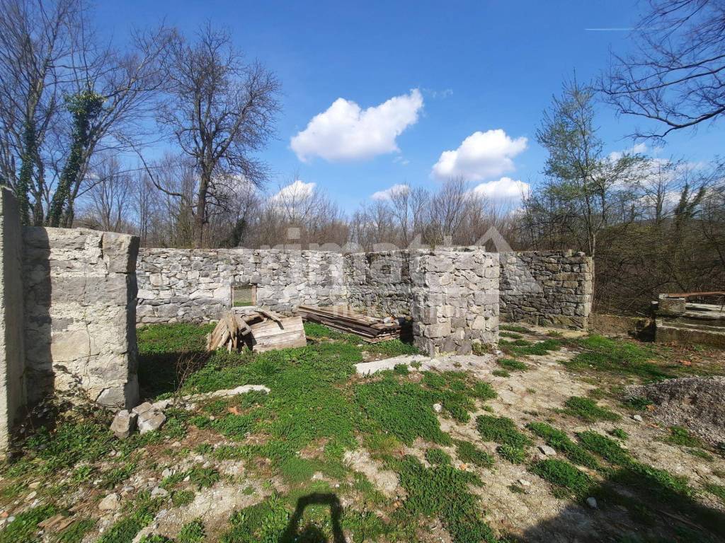 Rusevina, Prodaja, Ogulin, Desmerice