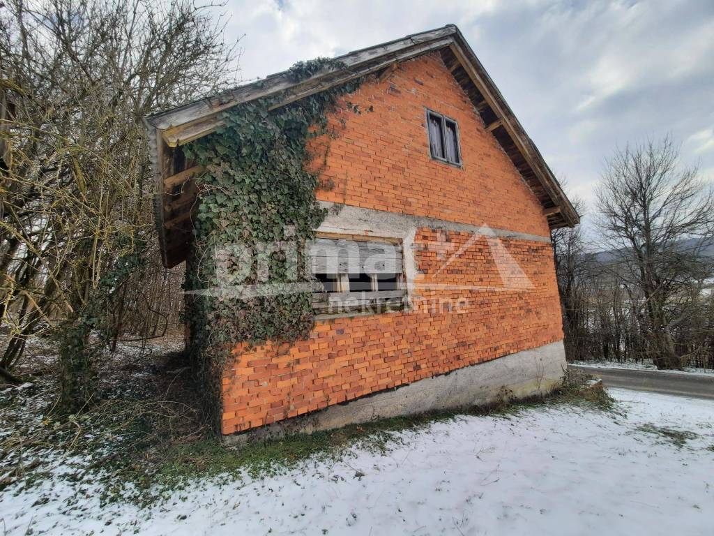 Kuca, Prodaja, Brinje, Stajnica