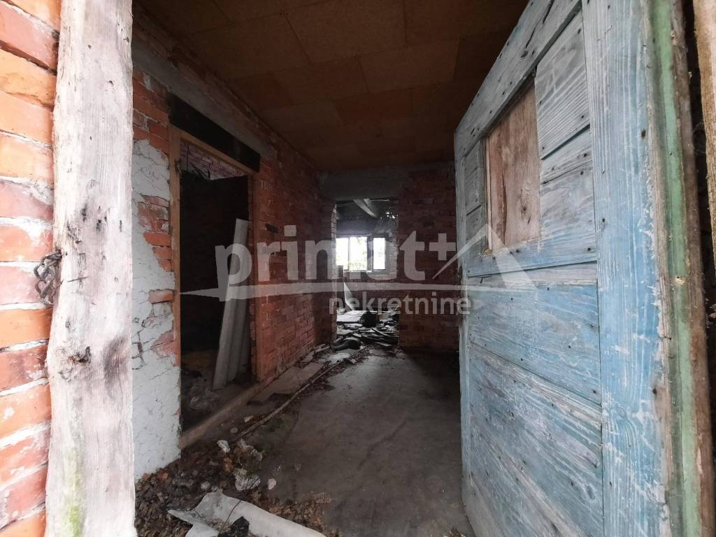 Kuca, Prodaja, Brinje, Stajnica