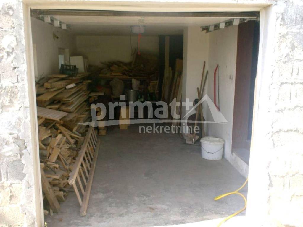 Kuca, Prodaja, Plaski, Plaski