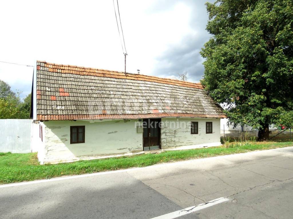 Drvena kuca, Prodaja, Josipdol, Skradnik