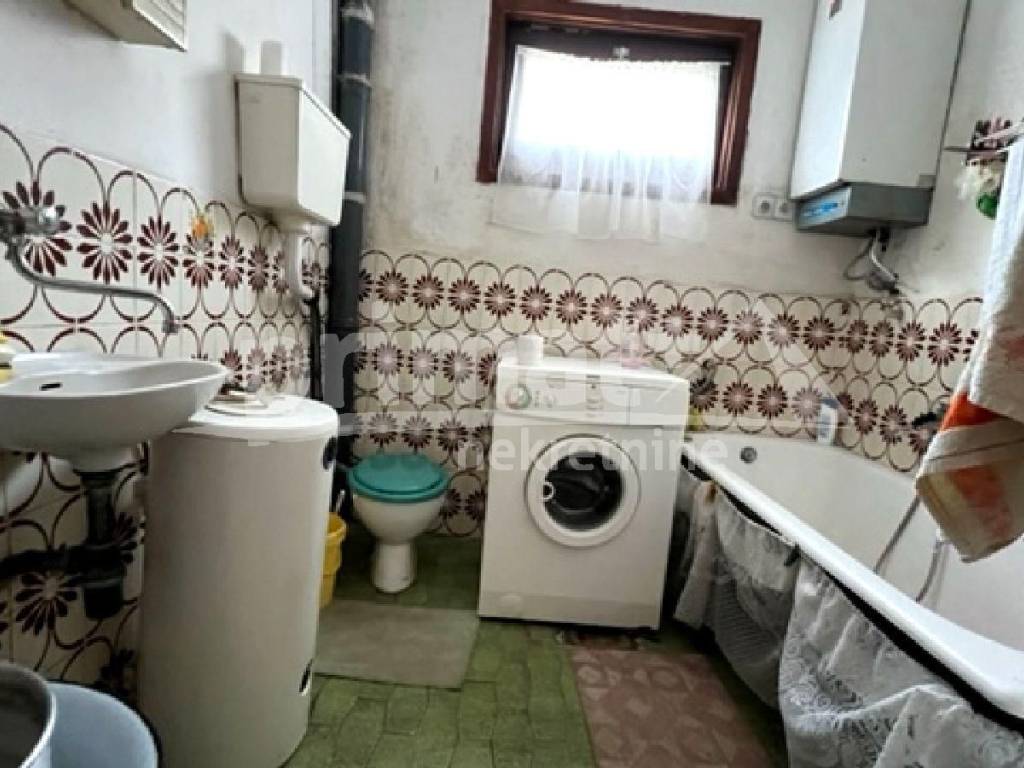 Kuca, Prodaja, Plaski, Plaski