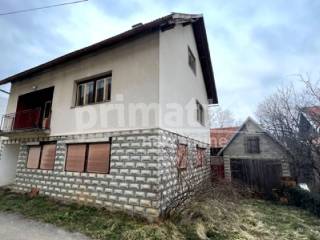 Obiteljska kuca, Prodaja, Plaski, Plaski