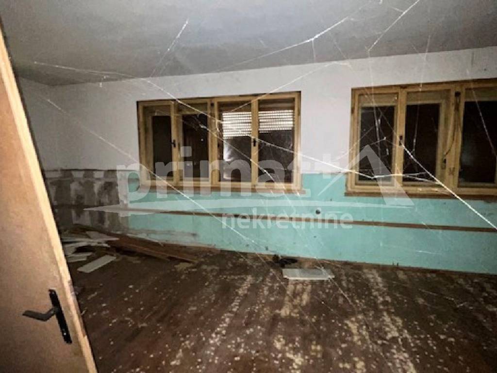 Obiteljska kuca, Prodaja, Plaski, Plaski