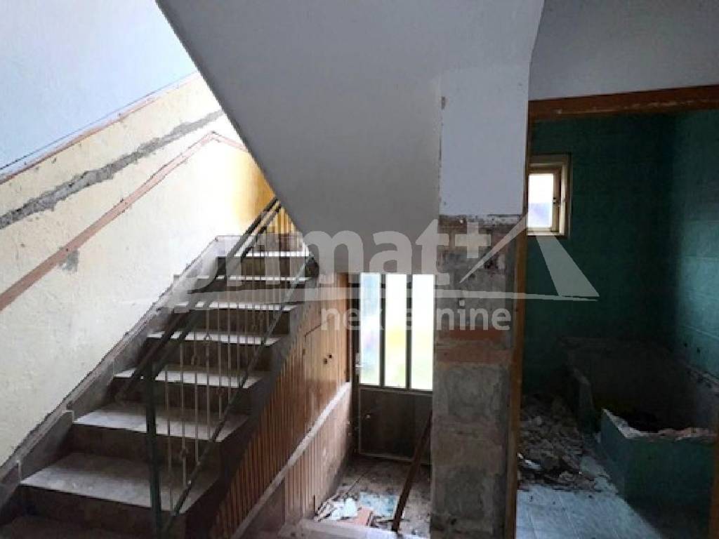 Obiteljska kuca, Prodaja, Plaski, Plaski