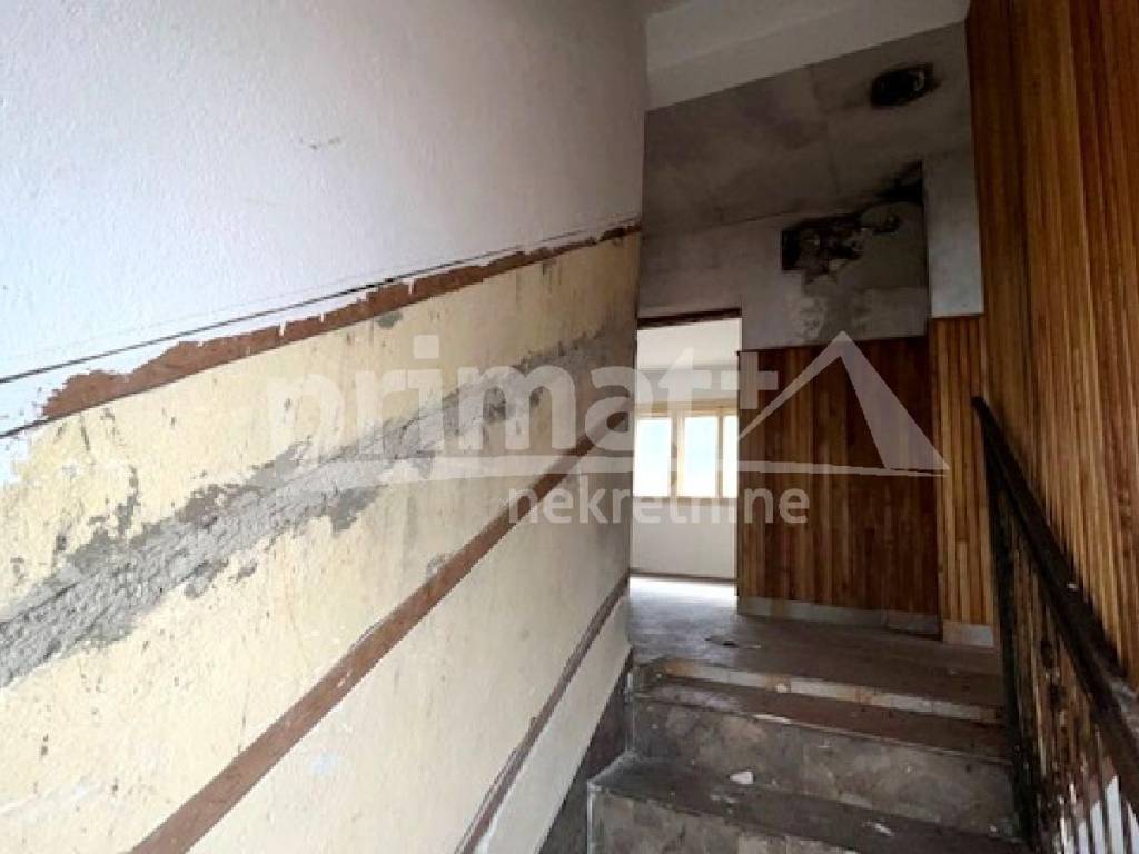 Obiteljska kuca, Prodaja, Plaski, Plaski