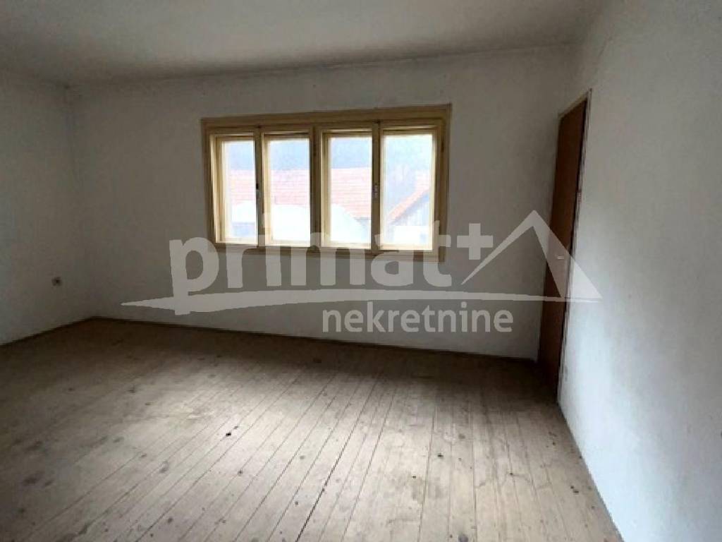 Obiteljska kuca, Prodaja, Plaski, Plaski