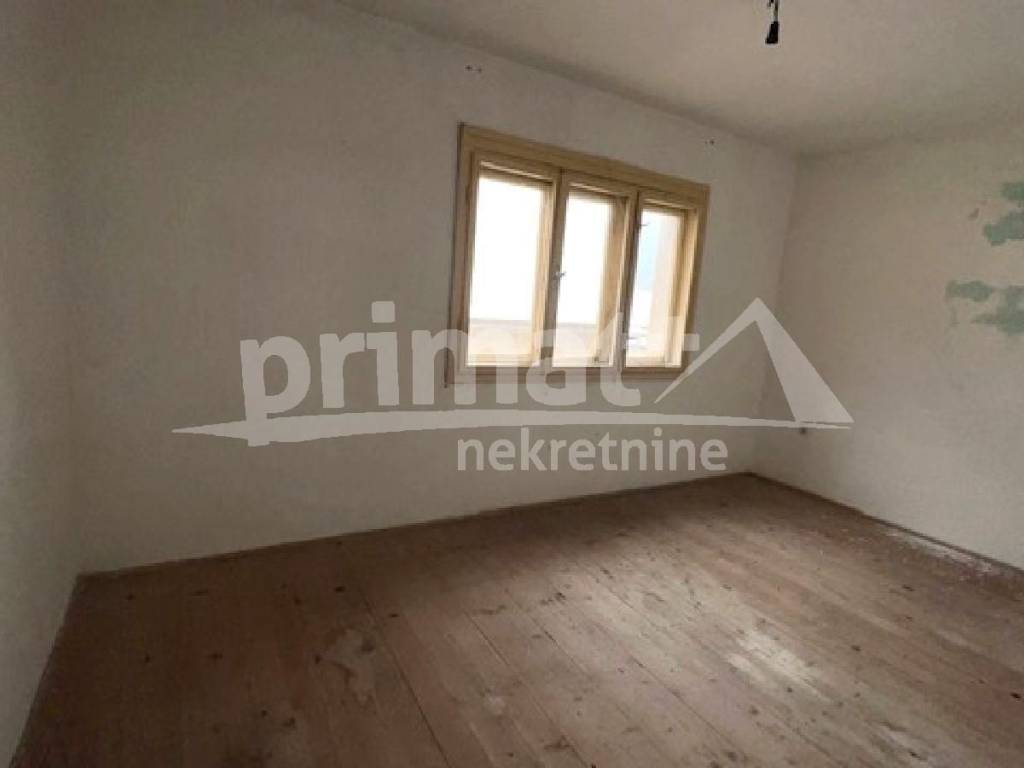 Obiteljska kuca, Prodaja, Plaski, Plaski