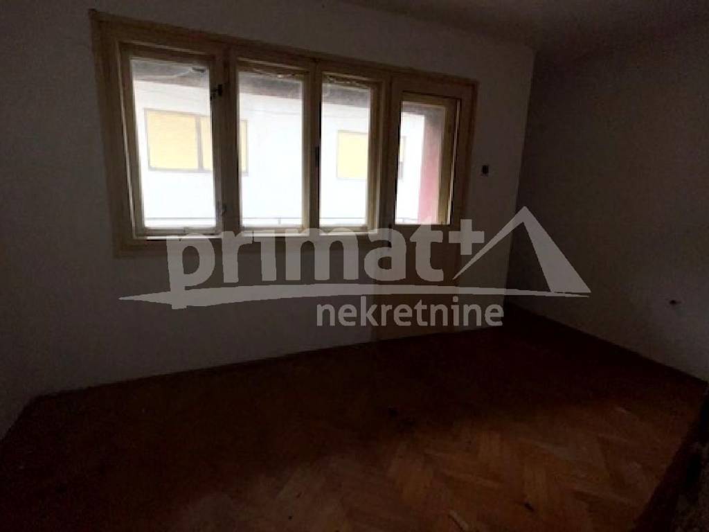 Obiteljska kuca, Prodaja, Plaski, Plaski