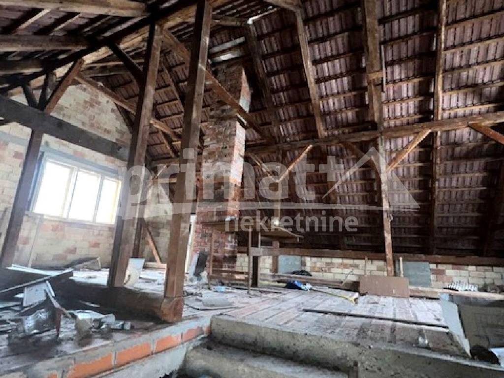 Obiteljska kuca, Prodaja, Plaski, Plaski