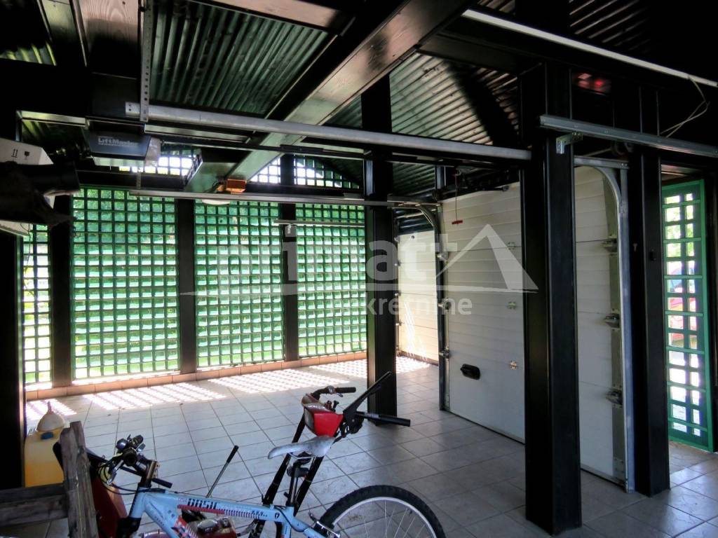 Garaza, Prodaja, Bosiljevo, Bosiljevo