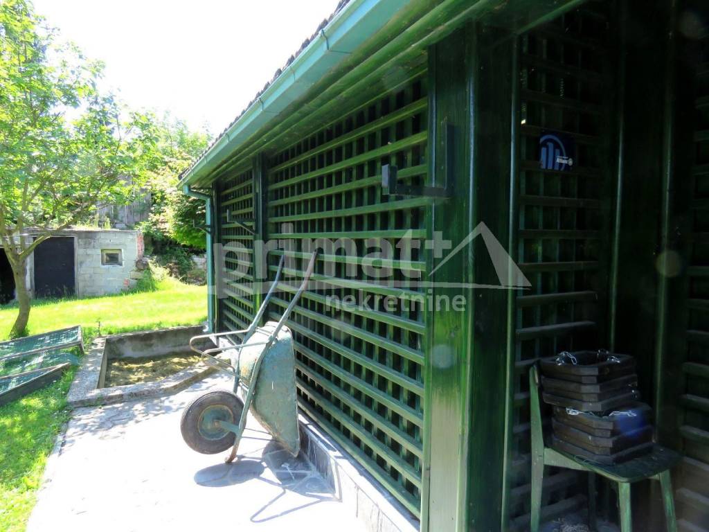 Garaza, Prodaja, Bosiljevo, Bosiljevo