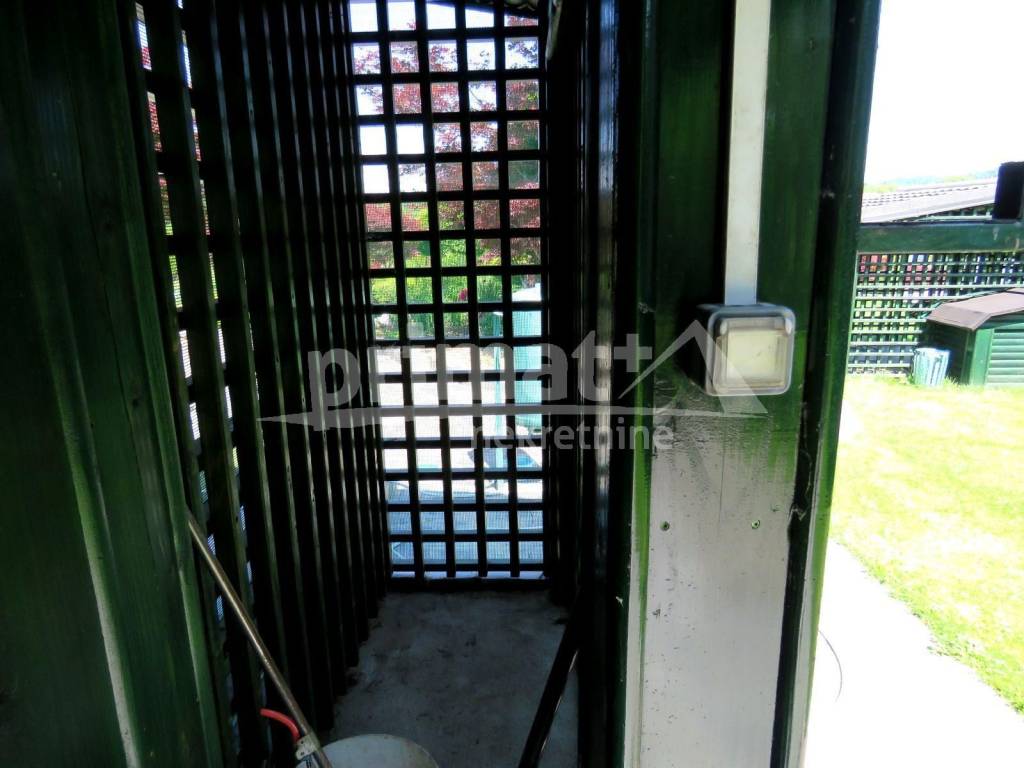 Garaza, Prodaja, Bosiljevo, Bosiljevo