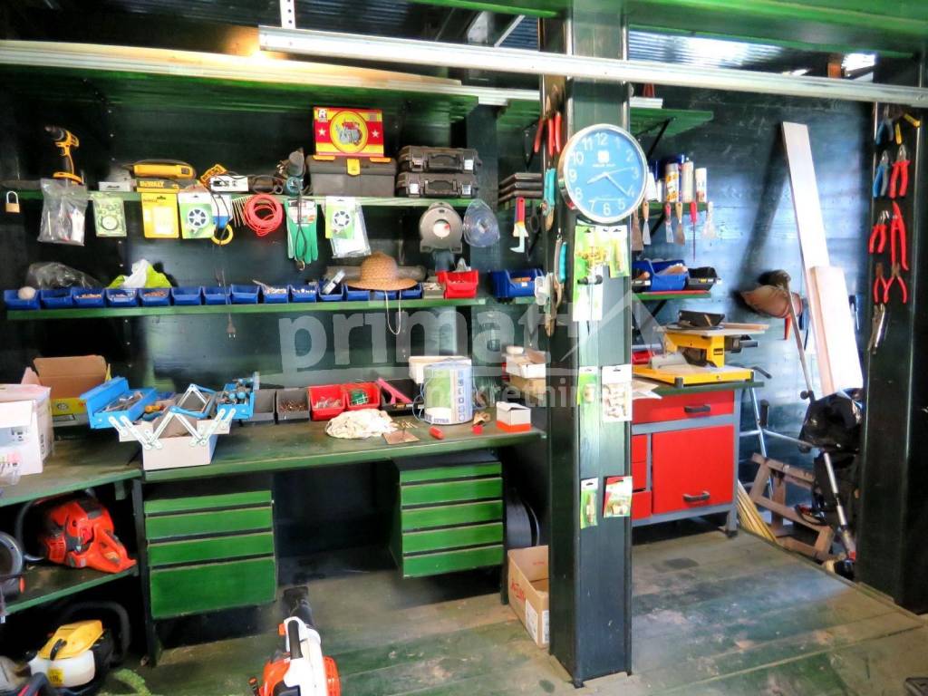 Garaza, Prodaja, Bosiljevo, Bosiljevo