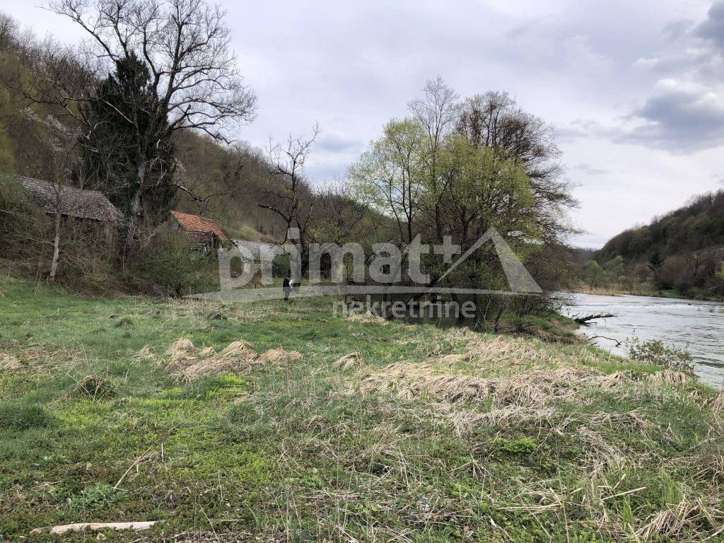 Uz vodu, Prodaja, Slunj, Slunj