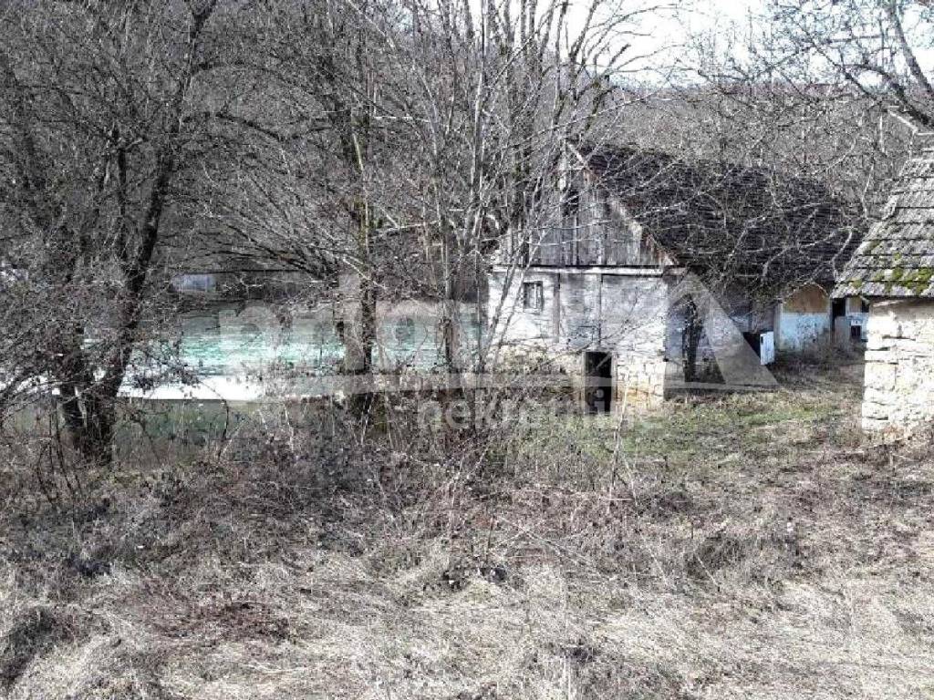 Uz vodu, Prodaja, Slunj, Slunj