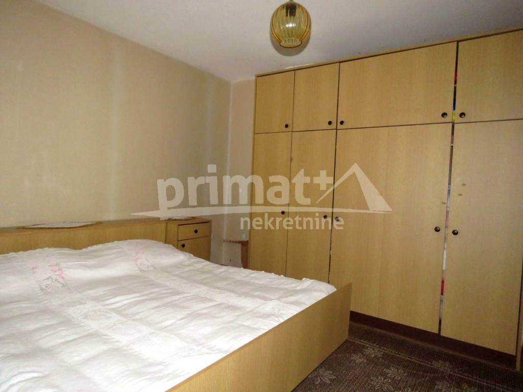 Kuca, Prodaja, Plaski, Plaski