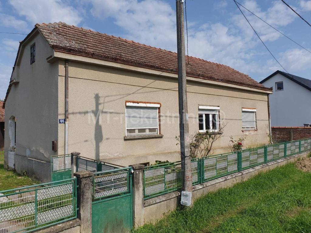 Kuca prizemnica, Prodaja, Kapela, Starcevljani