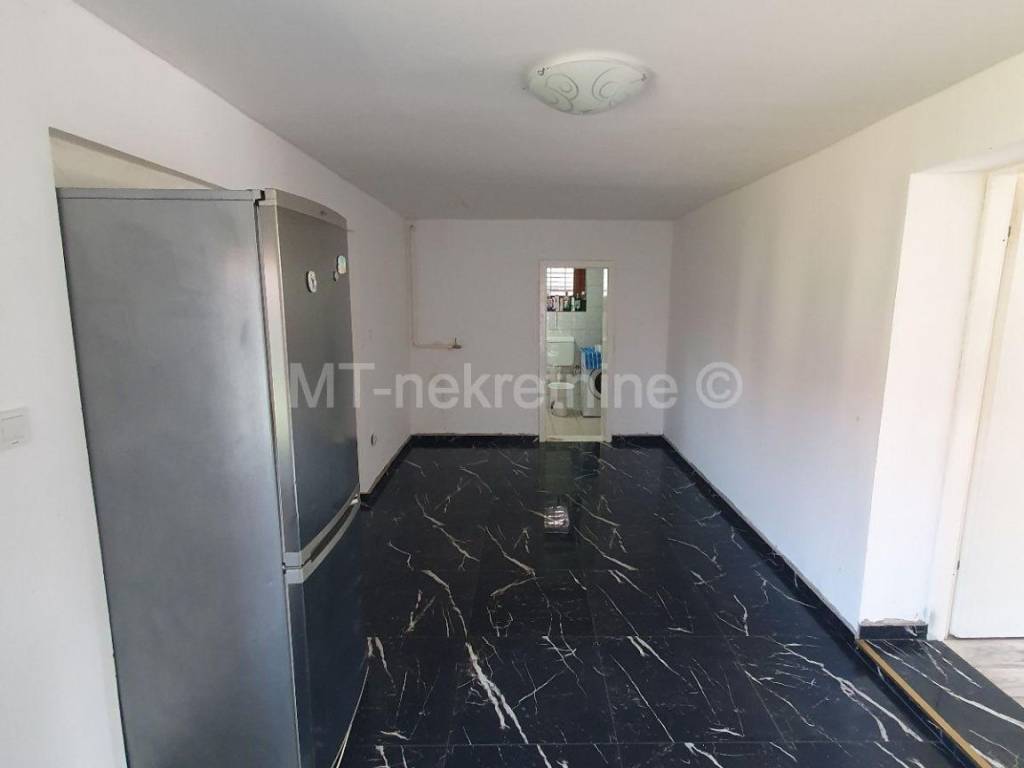 Kuca prizemnica, Prodaja, Kapela, Starcevljani