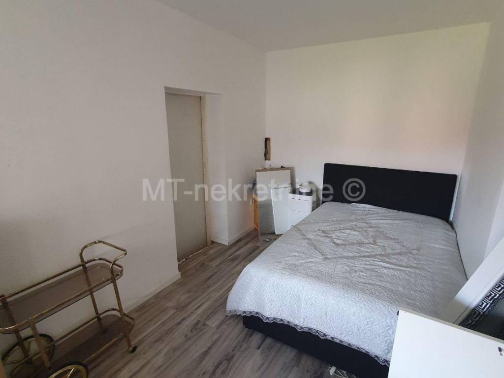 Kuca prizemnica, Prodaja, Kapela, Starcevljani