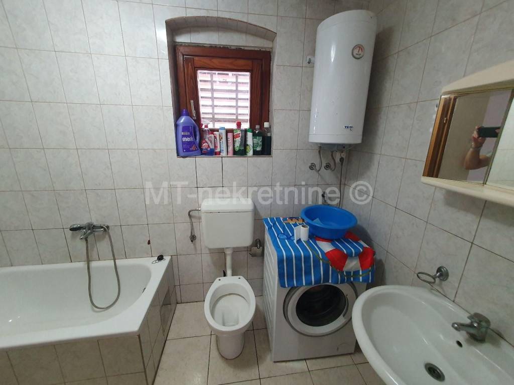 Kuca prizemnica, Prodaja, Kapela, Starcevljani