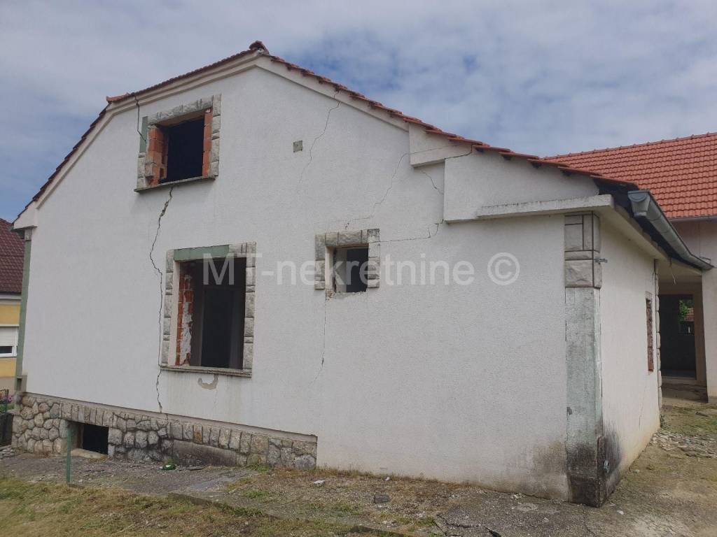 Obiteljska kuca, Prodaja, Kapela, Kapela