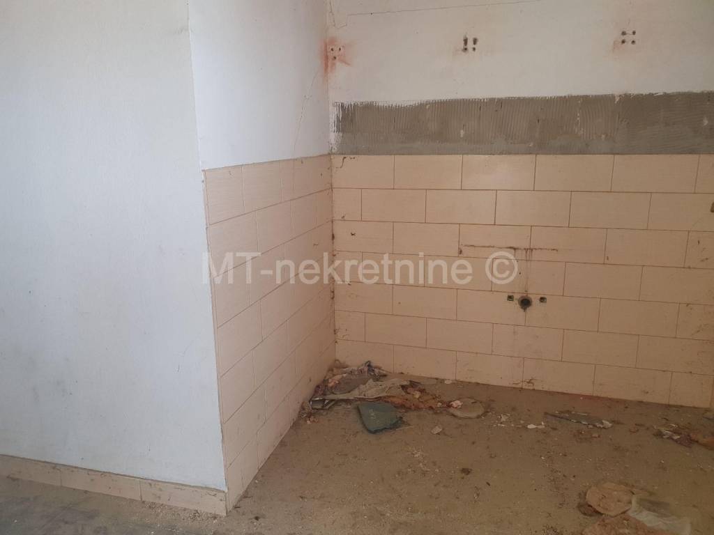 Obiteljska kuca, Prodaja, Kapela, Kapela