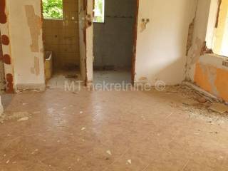 Obiteljska kuca, Prodaja, Kapela, Kapela