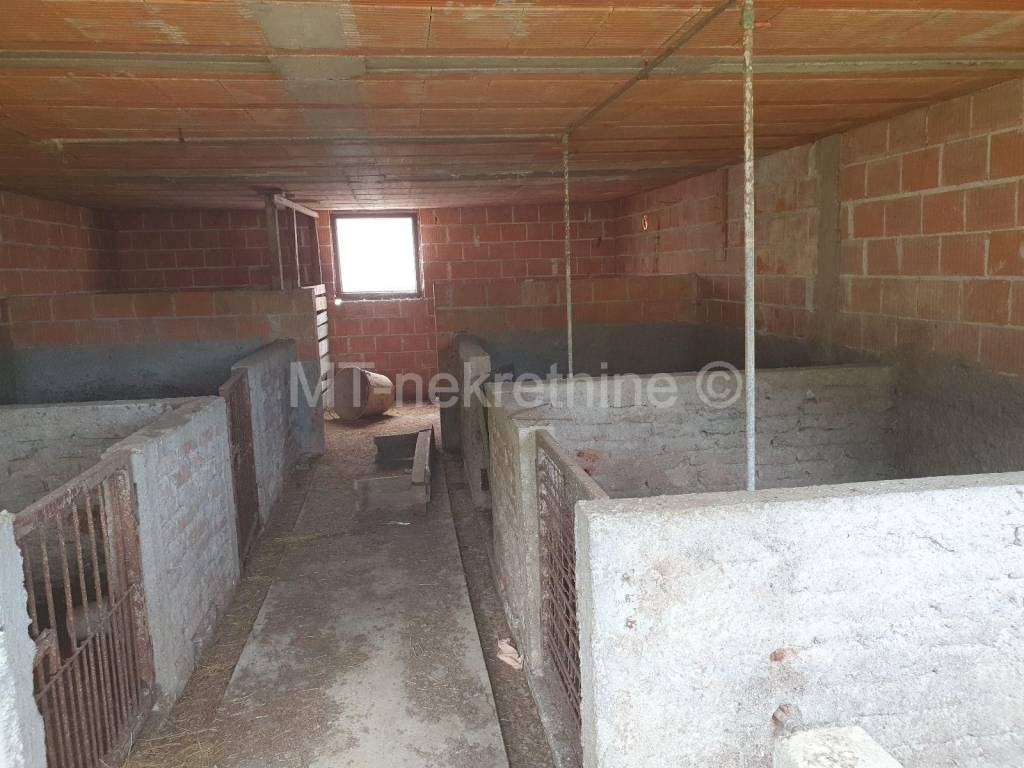 Obiteljska kuca, Prodaja, Kapela, Kapela