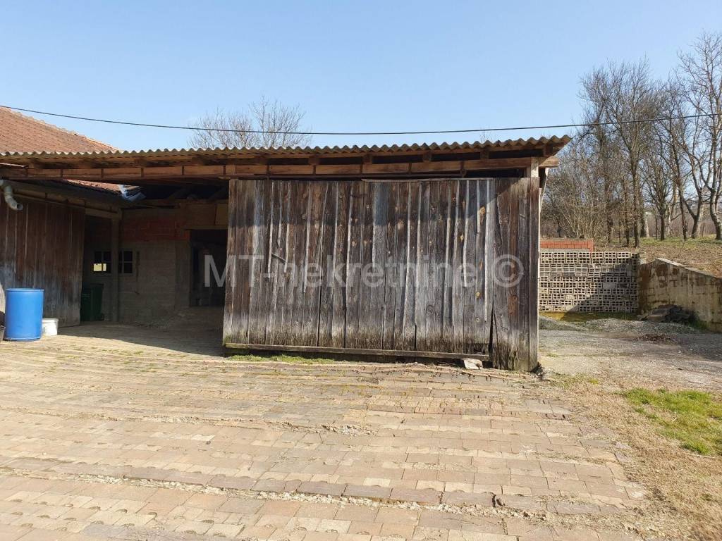 Obiteljska kuca, Prodaja, Kapela, Jabuceta